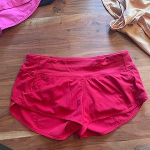 Lulu lemon Speed Up Low-Rise Lined Short 2.5”